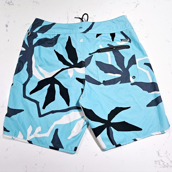 Quicksilver Waterman Swim Board Shorts - Picture 3 of 15